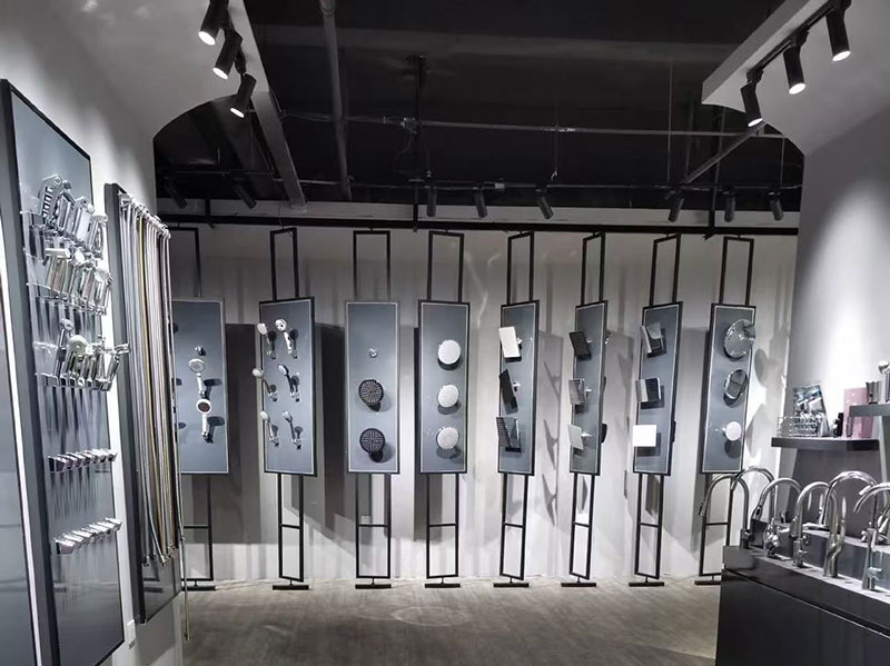 коммерческие душевые лейки